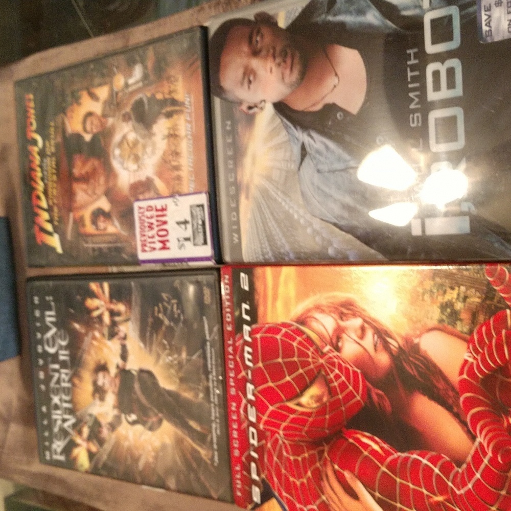 4 DVD's